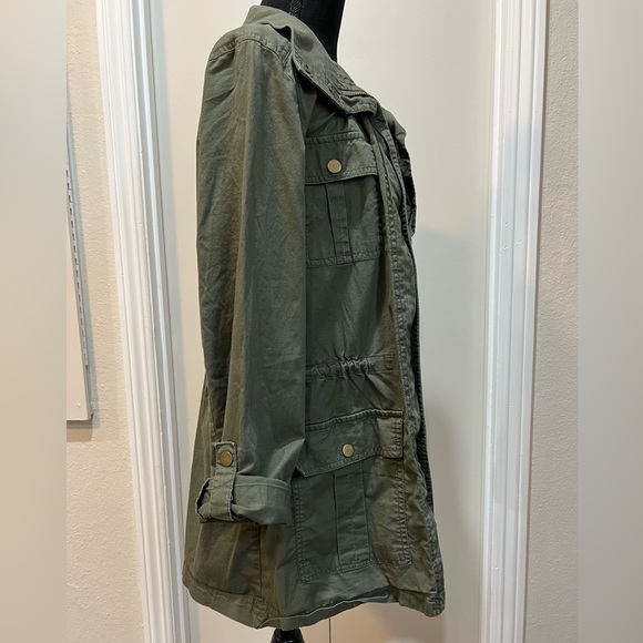 Utility Jacket - Picture 3 of 9